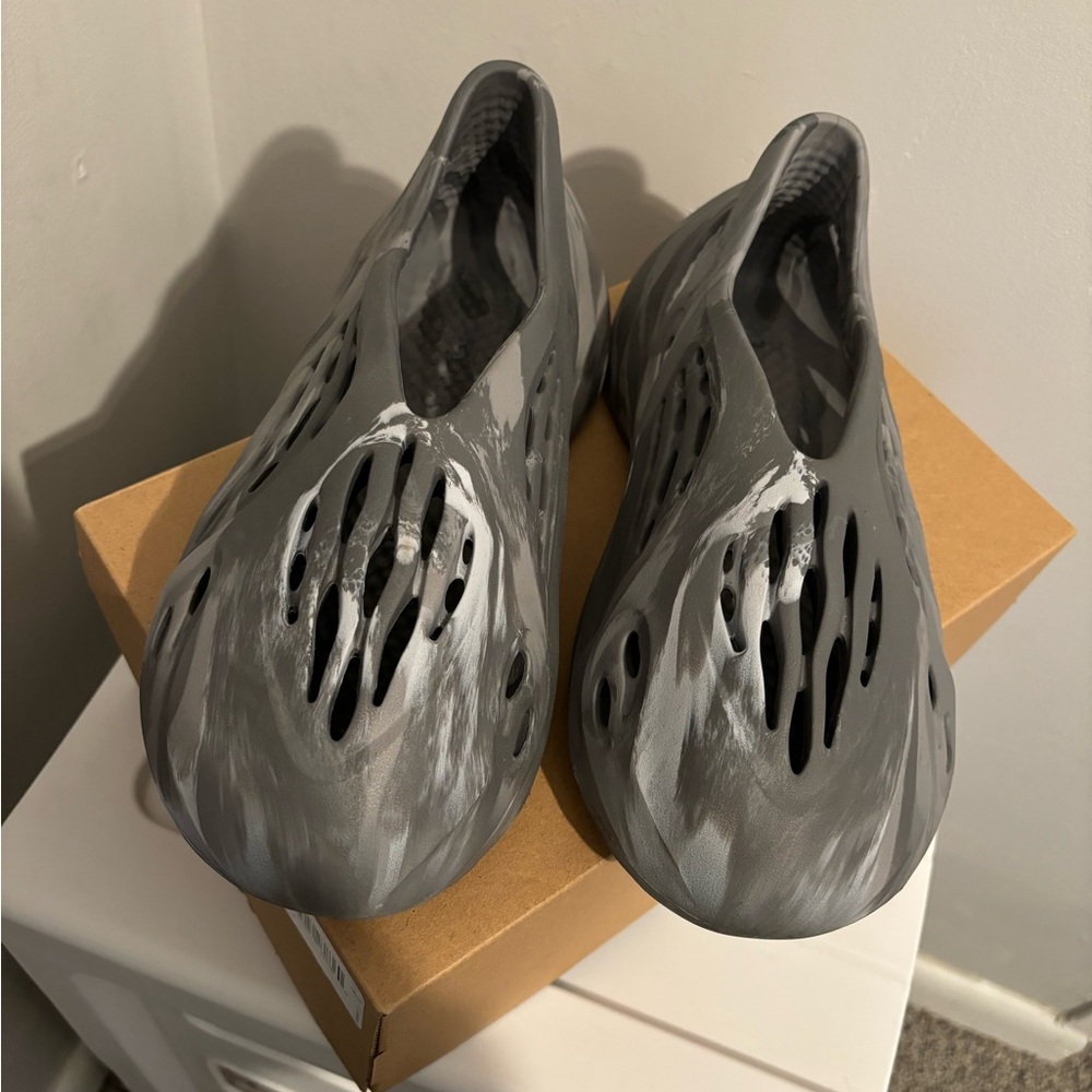 Yeezy foam runners